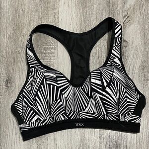 VSX Monochrome Patterned Sports Bra Size 34B